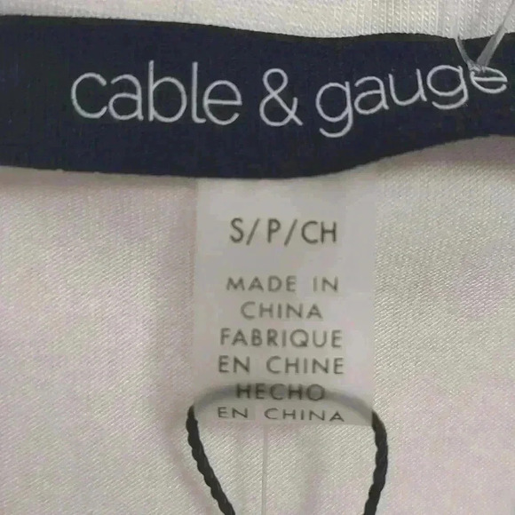 NWT Cable & Gauge ultra soft comfy top with chic style - Picture 7 of 10